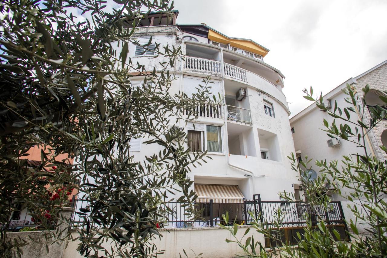 Dom B Apartments Budva Exteriör bild